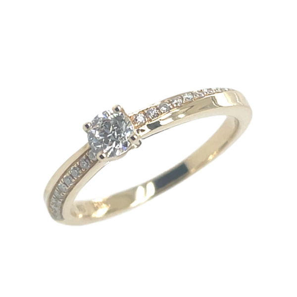 14kt guld ring med ialt 0,35ct w/si